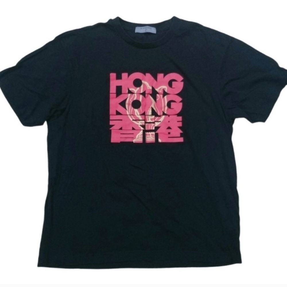 Giordano Hong Kong graphic black tee shirt red lettering L